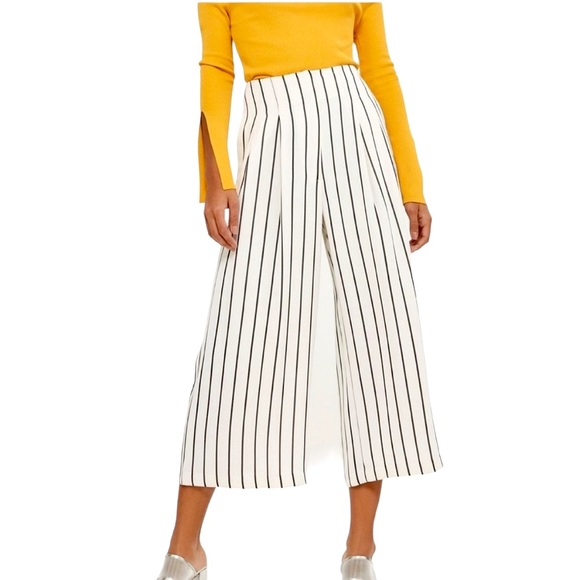 Topshop Pants - TOPSHOP White Wide Leg Cropped Trouser Black Stripe Sz 4/EU36